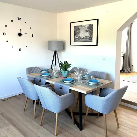 Apartment Gesamte Wohnung, Kueche, Parkplatz, Terrasse *